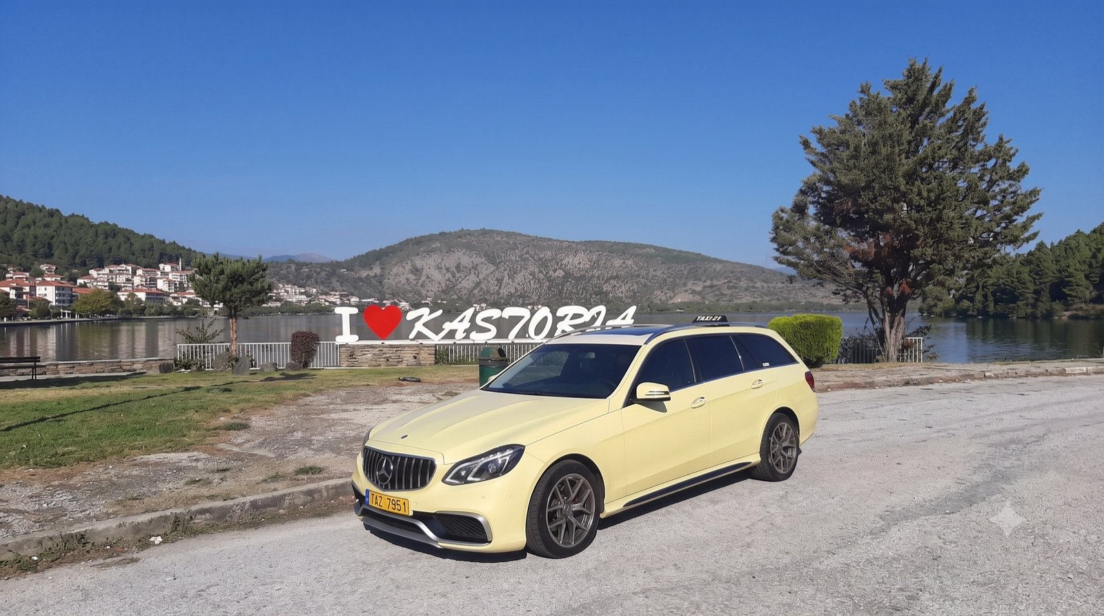 Taxi 51 Kastoria - Mercedes E-Class Station Wagon στην Καστοριά